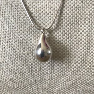 Silpada N1470 Teardrop silver pendant/Necklace